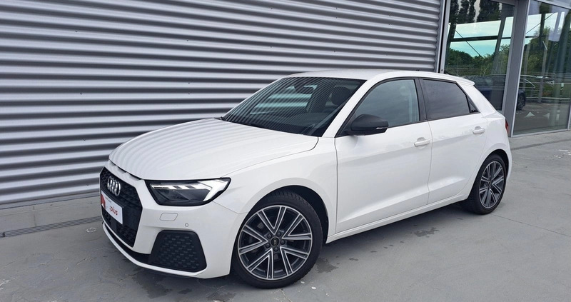 Audi A1 cena 109700 przebieg: 13147, rok produkcji 2021 z Debrzno małe 254